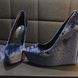 Theyskens’ Theory platform wedges